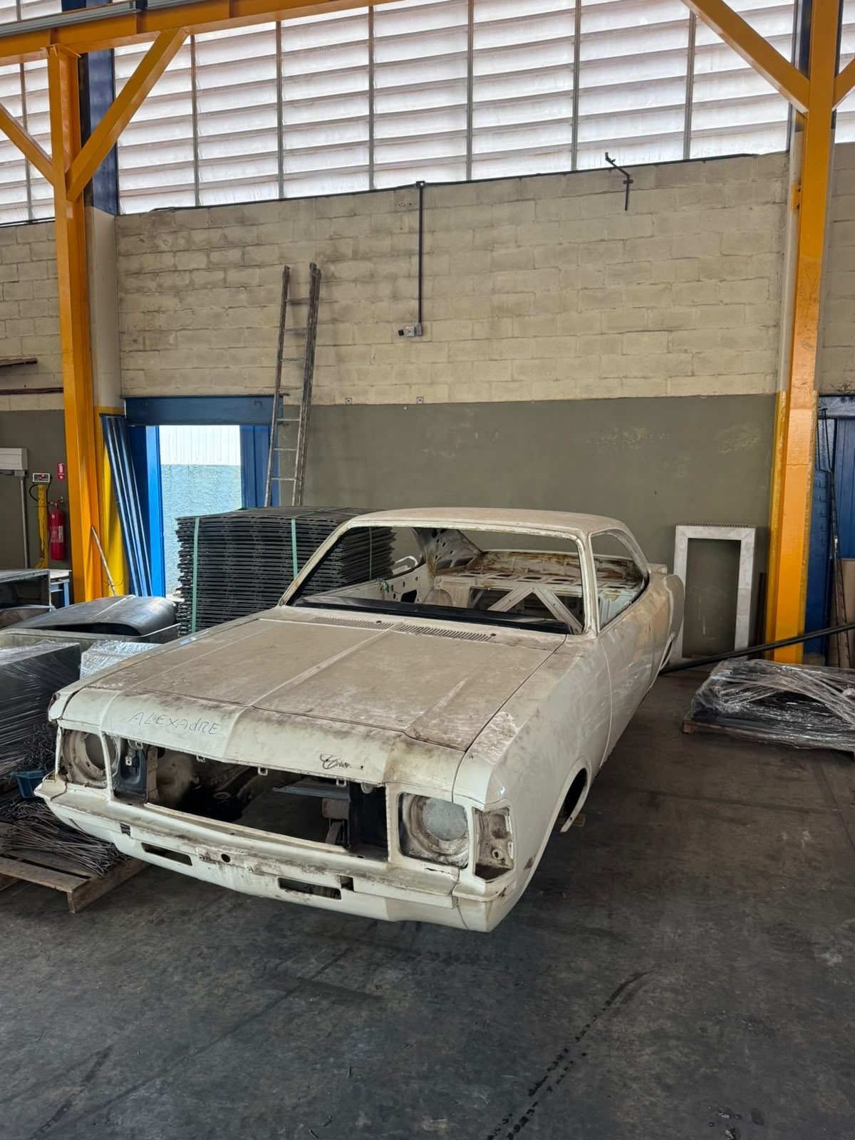 Decapagem química de carroceria automotiva na Remotintas